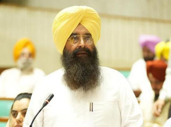 ਪੰਜਾਬ ਨੇ ਡੇਅਰੀ ਫਾਰਮਿੰਗ ਨੂੰ ਹੁਲਾਰਾ ਦੇਣ ਲਈ 22.26 ਲੱਖ ਮਸਨੂਈ ਗਰਭਧਾਰਨ ਕਰਵਾਏ; 3.75 ਲੱਖ ਸੈਕਸਡ ਸੀਮਨ ਦੀਆਂ ਖੁਰਾਕਾਂ ਖਰੀਦੀਆਂ: ਖੁੱਡੀਆਂ