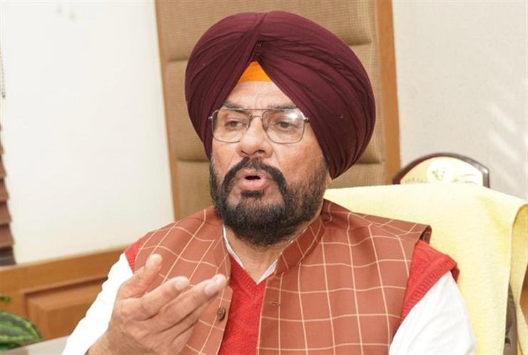 ਰਾਵੀ ਦਰਿਆ ਦੇ ਬੰਨਾਂ ਦਾ ਕੁਲਦੀਪ ਧਾਲੀਵਾਲ ਵੱਲੋਂ ਜਾਇਜ਼ਾ, ਜਲਦ ਮੁਰੰਮਤ ਦੇ ਹੁਕਮ