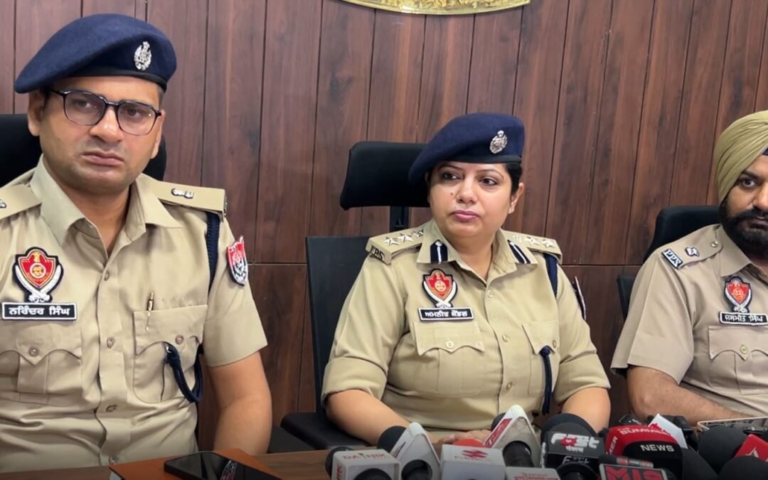 ਅੰਤਰਰਾਸ਼ਟਰੀ ਪੱਧਰ ‘ਤੇ ਚਿੱਟੇ ਦੇ ਤਸਕਰਾਂ ਨੂੰ ਪੁਲਿਸ ਨੇ ਕੀਤਾ ਗ੍ਰਿਫ਼ਤਾਰ, 40 ਕਿਲੋ ਹੀਰੋਇਨ ਕੀਤੀ ਬਰਾਮਦ