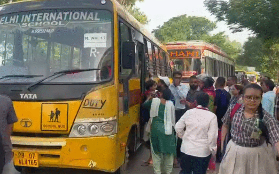 Hoshiarpur: ਚੱਬੇਵਾਲ ਨੇੜੇ ਸਕੂਲ ਬੱਸ ਦਾ ਪ੍ਰਾਈਵੇਟ ਕੰਪਨੀ ਦੀ ਬੱਸ ਨਾਲ ਹਾਦਸਾ, ਬੱਚੇ ਸੁਰੱਖਿਅਤ