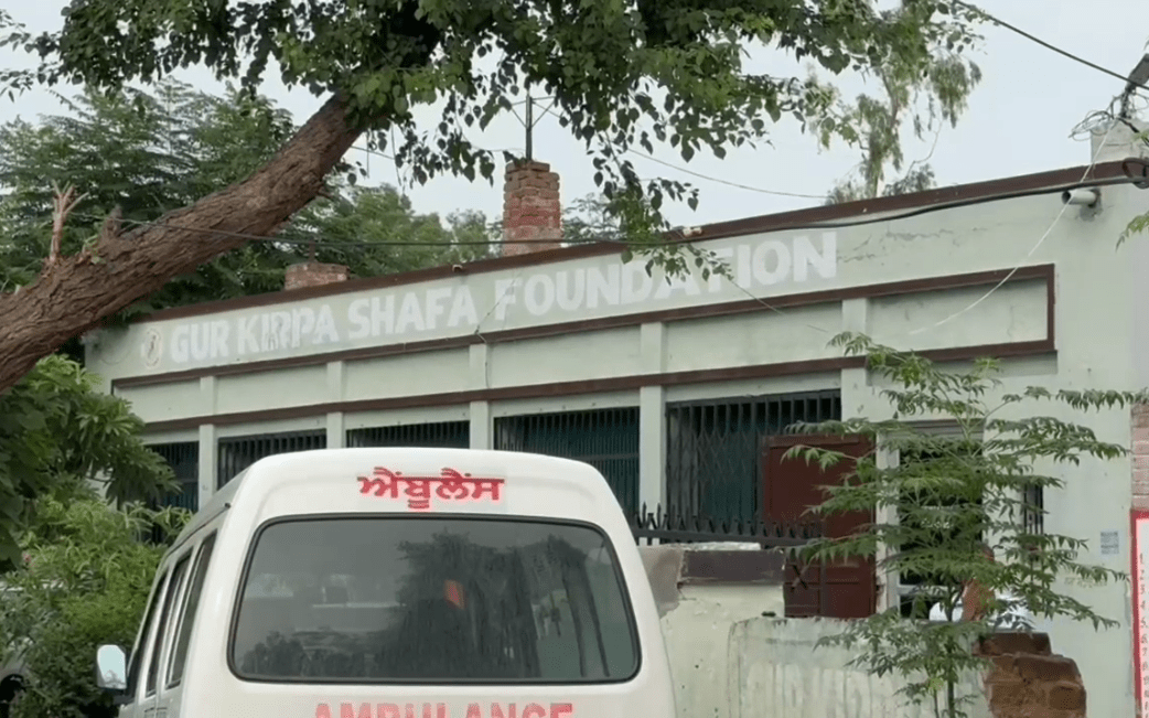 ਬਿਨਾਂ ਲਾਈਸੈਂਸ ਚੱਲ ਰਹੇ ਨਸ਼ਾ ਛੁਡਾਊ ਕੇਂਦਰ ‘ਤੇ ਪੁਲਿਸ ਅਤੇ ਡਾਕਟਰਾਂ ਦੀ ਰੇਡ, 18 ਮਰੀਜ਼ ਰਾਹਤ ਵਿੱਚ
