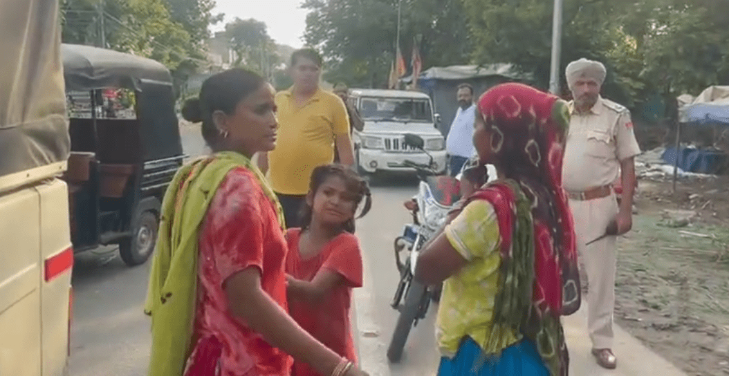 ਬਾਲ ਭਿੱਖਿਆ ਰੋਕਣ ਲਈ ਪਠਾਨਕੋਟ ਵਿੱਚ ਜ਼ੋਰਦਾਰ ਕਾਰਵਾਈ, ਜਿਲ੍ਹਾ ਬਾਲ ਸੁਰੱਖਿਆ ਵਿਭਾਗ ਵੱਲੋਂ ਵੱਖ-ਵੱਖ ਥਾਵਾਂ ‘ਤੇ ਰੇਡਾਂ