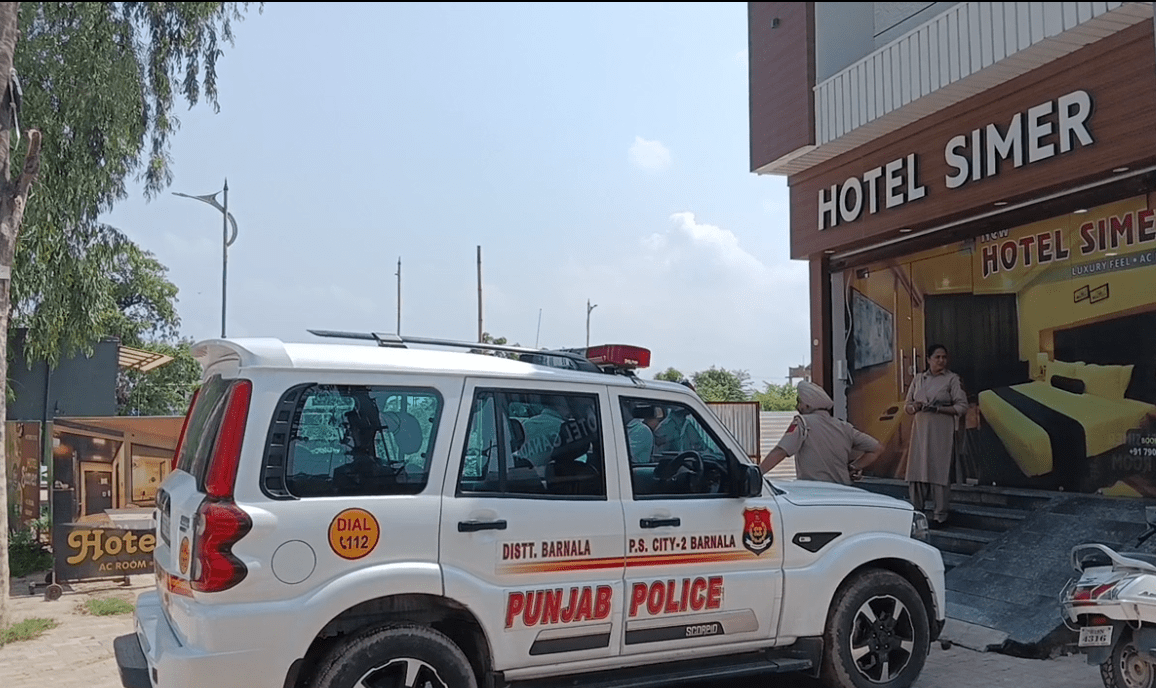 Punjab: ਬਰਨਾਲਾ ‘ਚ ਪੁਲਿਸ ਅਤੇ ਫਾਇਰ ਸੇਫਟੀ ਵਿਭਾਗ ਵੱਲੋਂ ਹੋਟਲਾਂ ‘ਚ ਸਰਚ ਰੇਡ