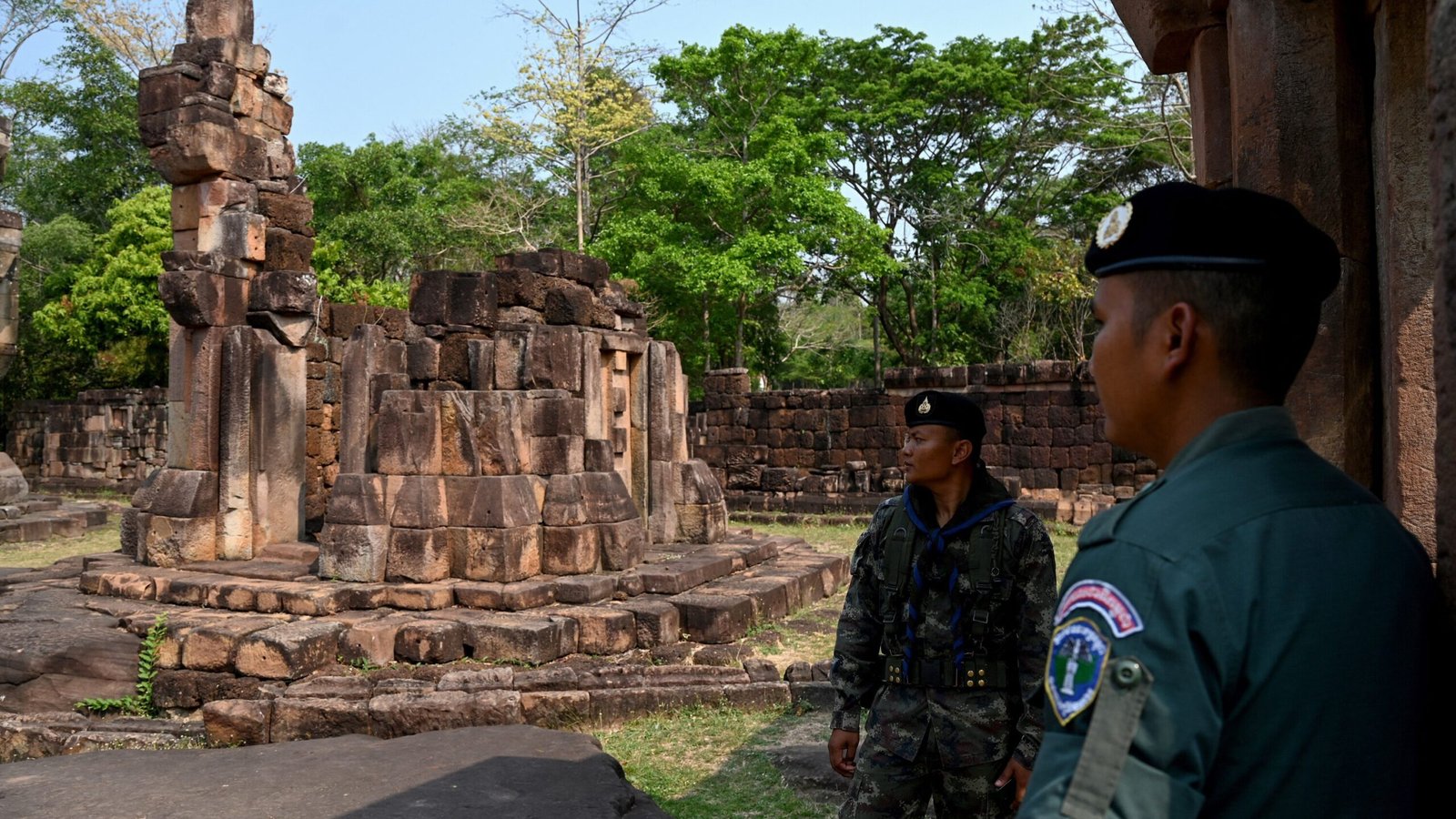 हजारों साल पुराने शिव मंदिर को लेकर आपस में भिड़े Thailand-Cambodia, थाईलैंड ने किया कंबोडिया पर हवाई हमला