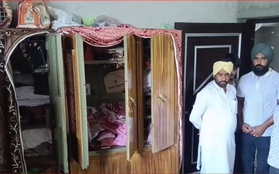 ਬਰਨਾਲਾ ‘ਚ ਕਿਸਾਨ ਭਰਾਵਾਂ ਦੇ ਘਰ ਚੋਰੀ, ਤਿੰਨ ਤੋਲੇ ਸੋਨਾ ਤੇ ਕਰੀਬ 70 ਹਜ਼ਾਰ ਨਗਦੀ ਲੈ ਕੇ ਰਫੂ-ਚੱਕਰ ਹੋਏ ਚੋਰ