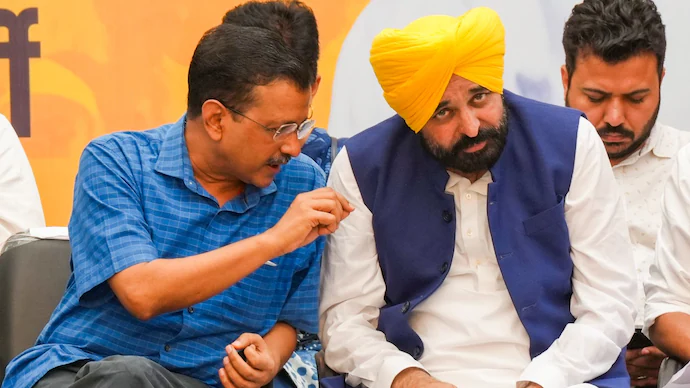 ਅੱਜ ਤੋਂ ਦੋ ਦਿਨਾਂ ਗੁਜਰਾਤ ਦੌਰੇ ‘ਤੇ ਅਰਵਿੰਦ ਕੇਜਰੀਵਾਲ ਤੇ ਭਗਵੰਤ ਮਾਨ, ਭਾਜਪਾ ਖਿਲਾਫ਼ ਖੋਲ੍ਹਣਗੇ ਮੋਰਚਾ