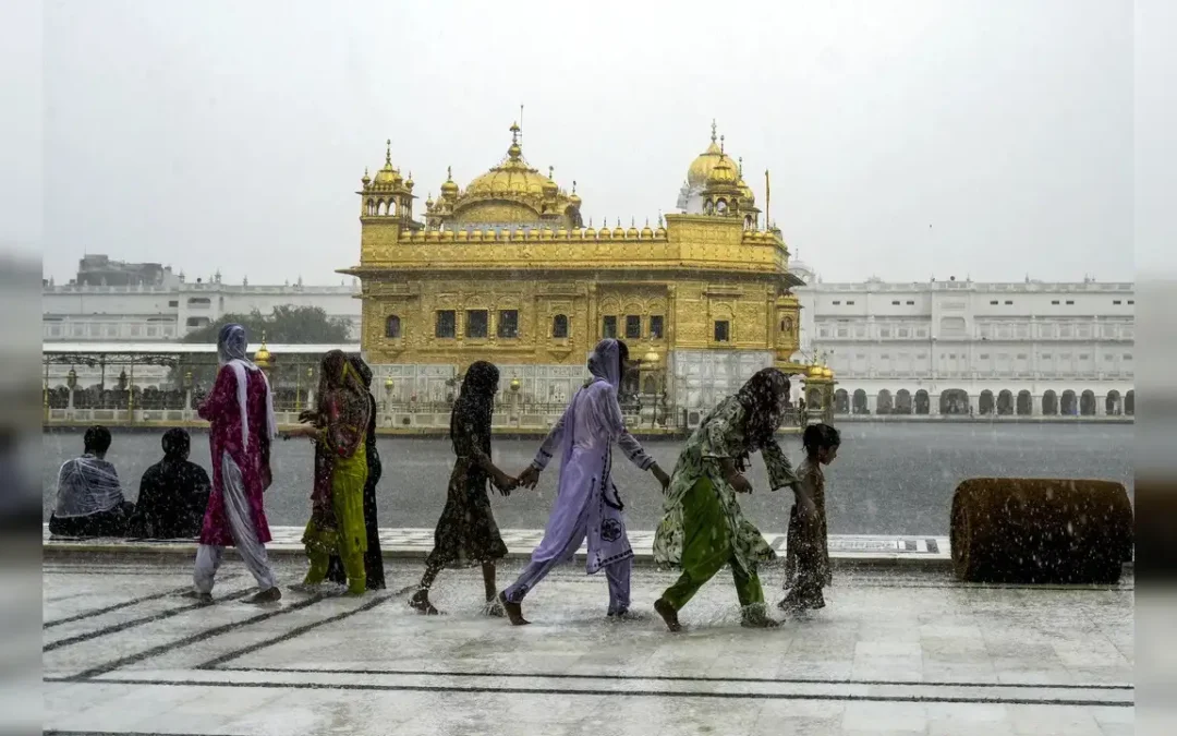 ਹਰਿਮੰਦਰ ਸਾਹਿਬ ਨੂੰ ਉਡਾਉਣ ਦੀ ਧਮਕੀ ਦੇਣ ਵਾਲੇ 2 ਗ੍ਰਿਫ਼ਤਾਰ,ਤਾਮਿਲਨਾਡੂ ਤੋਂ ਕੀਤਾ ਕਾਬੂ