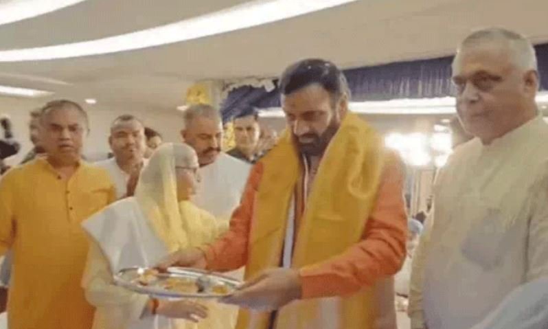 ਜਲੰਧਰ ਦਿਵਿਆ ਜਯੋਤੀ ਜਾਗ੍ਰਿਤਾ ਸੰਸਥਾਨ ਪਹੁੰਚੇ CM ਨਾਇਬ ਸਿੰਘ ਸੈਣੀ, ਗੁਰੂ ਪੂਰਨਿਮਾ ਉਤਸਵ ਮੌਕੇ ਹੋਏ ਨਤਮਸਤਕ