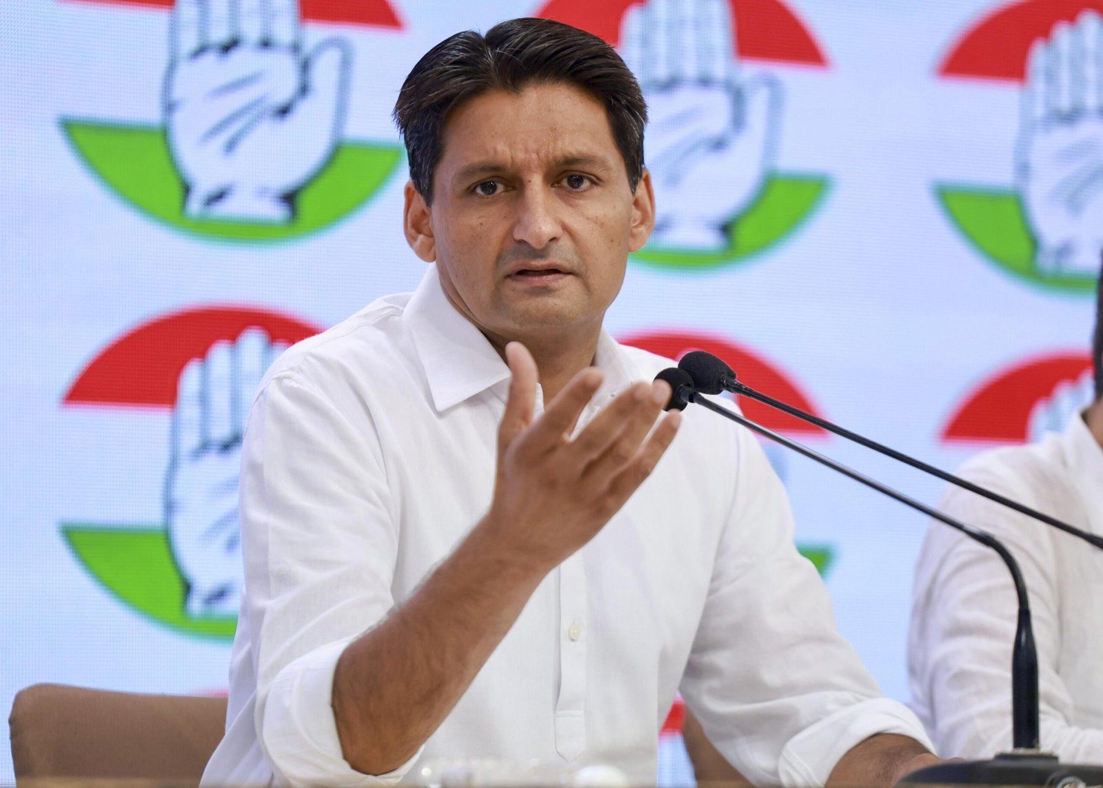 एक इंजन करता है भ्रष्टाचार और दूसरा देता है उसको संरक्षण: दीपेंद्र हुड्डा