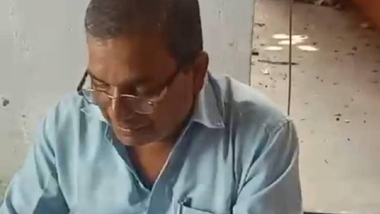 Voter List Revision: ਗਯਾ ਵਿੱਚ ਬੀਐਲਓ ਵੱਲੋਂ ਪੈਸੇ ਲੈਣ ਦਾ ਵੀਡੀਓ ਵਾਇਰਲ, ਡੀਐਮ ਦੇ ਨਿਰਦੇਸ਼ਾਂ ‘ਤੇ ਐਫਆਈਆਰ ਦਰਜ