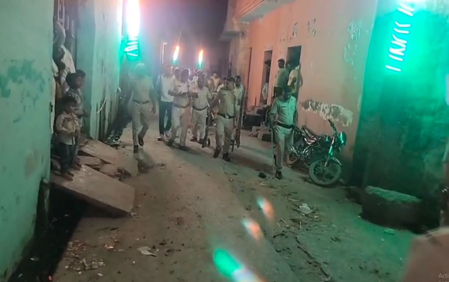 ਆਪਸੀ ਰੰਜਿਸ਼ ਨੇ ਲਿਆ ਹਿੰਸਕ ਰੂਪ, ਦੋ ਧਿਰਾਂ ਵਿਚਾਲੇ ਖੁੱਲ੍ਹ ਕੇ ਚੱਲੇ ਇੱਟਾਂ-ਡੰਡੇ