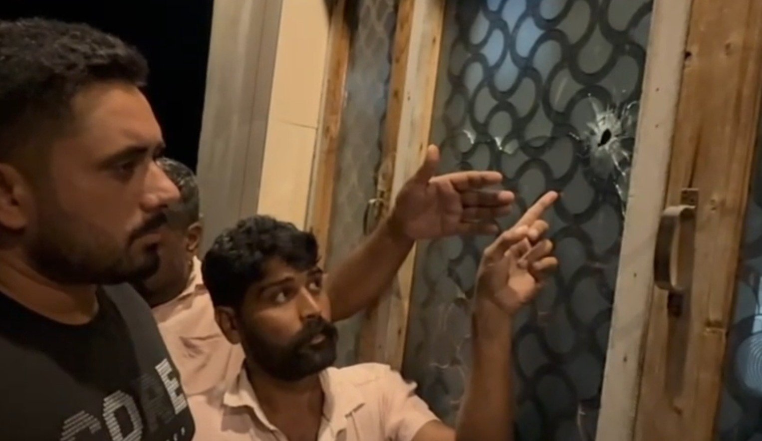 ਗੁਰਦਾਸਪੁਰ ‘ਚ ਦੇਰ ਰਾਤ ਟਰੈਵਲ ਏਜੰਟ ਦੇ ਘਰ ‘ਤੇ ਫਾਇਰਿੰਗ, ਤਿੰਨ ਨੌਜਵਾਨਾਂ ਨੇ ਚਲਾਈਆਂ ਗੋਲੀਆਂ, ਪੁਲਿਸ ਜਾਂਚ ‘ਚ ਜੁਟੀ