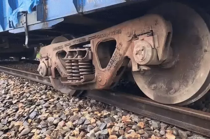 ਜੰਮੂ ਤੋਂ ਪਠਾਨਕੋਟ ਆ ਰਹੀ ਮਾਲ ਗੱਡੀ ਪਟੜੀ ਤੋਂ ਉਤਰੀ