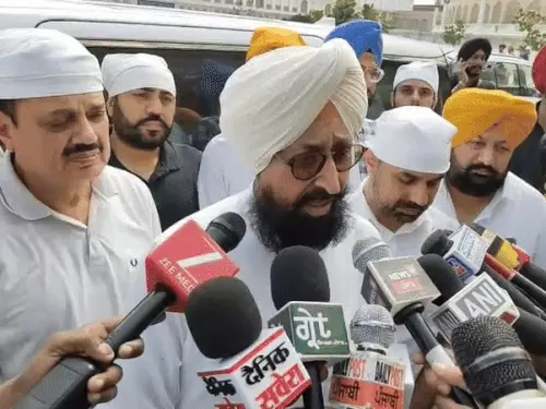 ਵਿਰੋਧੀ ਧਿਰ ਦੇ ਨੇਤਾ ਪ੍ਰਤਾਪ ਬਾਜਵਾ ਪਹੁੰਚੇ ਸ੍ਰੀ ਹਰਿਮੰਦਰ ਸਾਹਿਬ, ਪੰਜਾਬ ਸਰਕਾਰ ਨੂੰ ਘੇਰਿਆ; ਕਿਹਾ- ਮੁੱਖ ਮੰਤਰੀ ਨੂੰ ਖੁਦ ਮੌਕੇ ‘ਤੇ ਆਉਣਾ ਚਾਹੀਦਾ ਸੀ