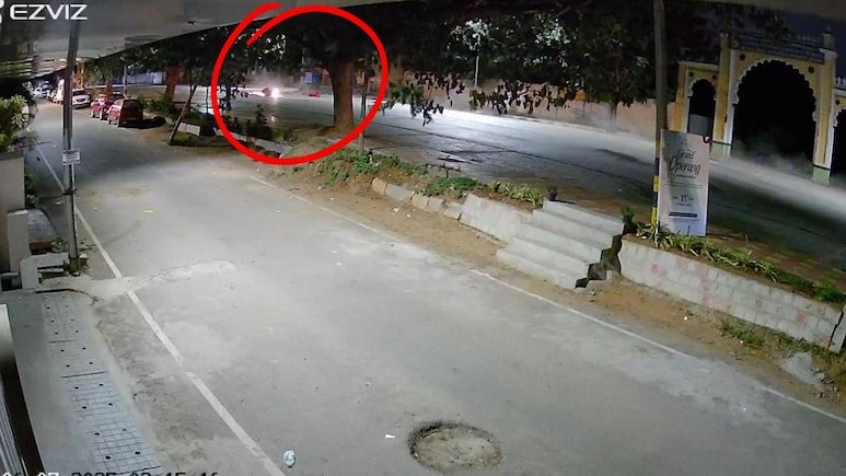 मैसूर में तेज रफ्तार हायाबुसा ने डिलीवरी बॉय को टक्कर मारी, दोनों की मौत