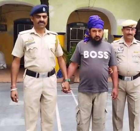 ਊਨਾ ਦੇ ਧਾਰਮਿਕ ਸਥਾਨ ਪੀਰ ਨਿਗਾਹ ਤੋਂ ਪੰਜਾਬ ਦਾ ਨੌਜਵਾਨ ਹਥਿਆਰਾਂ ਸਮੇਤ ਗ੍ਰਿਫ਼ਤਾਰ