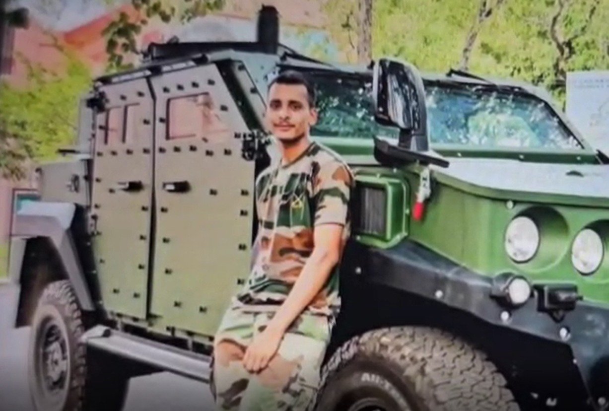 उत्तराखंड में बादल फटने से आई बाढ़ में एक सैनिक लापता।