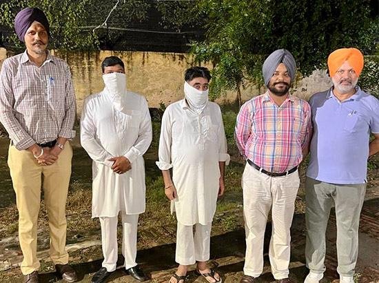 ਪੰਚਾਇਤ ਫੰਡਾਂ ‘ਚ 24.69 ਲੱਖ ਰੁਪਏ ਦੇ ਗਬਨ ਦੇ ਦੋਸ਼ ‘ਚ BDPO ਤੇ ਸਾਬਕਾ ਸਰਪੰਚ ਵਿਜੀਲੈਂਸ ਵੱਲੋਂ ਗ੍ਰਿਫ਼ਤਾਰ