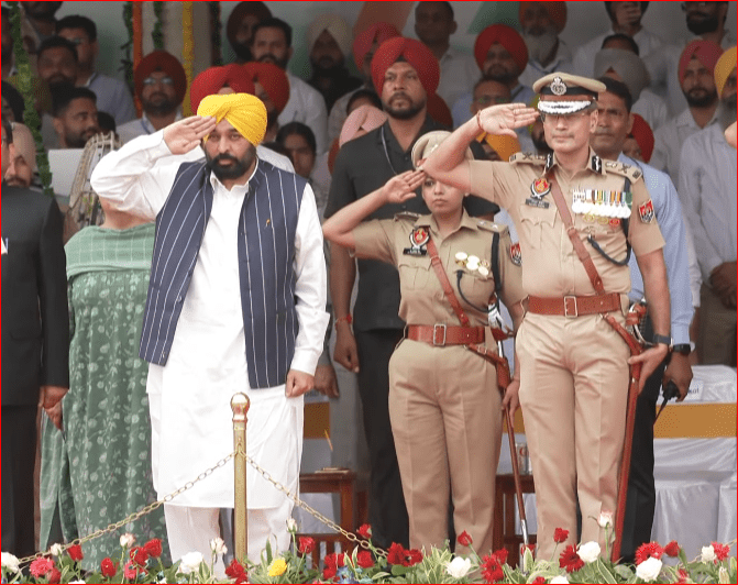CM ਮਾਨ ਨੇ ਕਿਹਾ- 1600 ਨਵੇਂ ਪੁਲਿਸ ਮੁਲਾਜ਼ਮ ਕੀਤੇ ਜਾਣਗੇ ਭਰਤੀ, 1 ਕਿਲੋ ਹੈਰੋਇਨ ਫੜਨ ‘ਤੇ 1.25 ਲੱਖ ਇਨਾਮ,