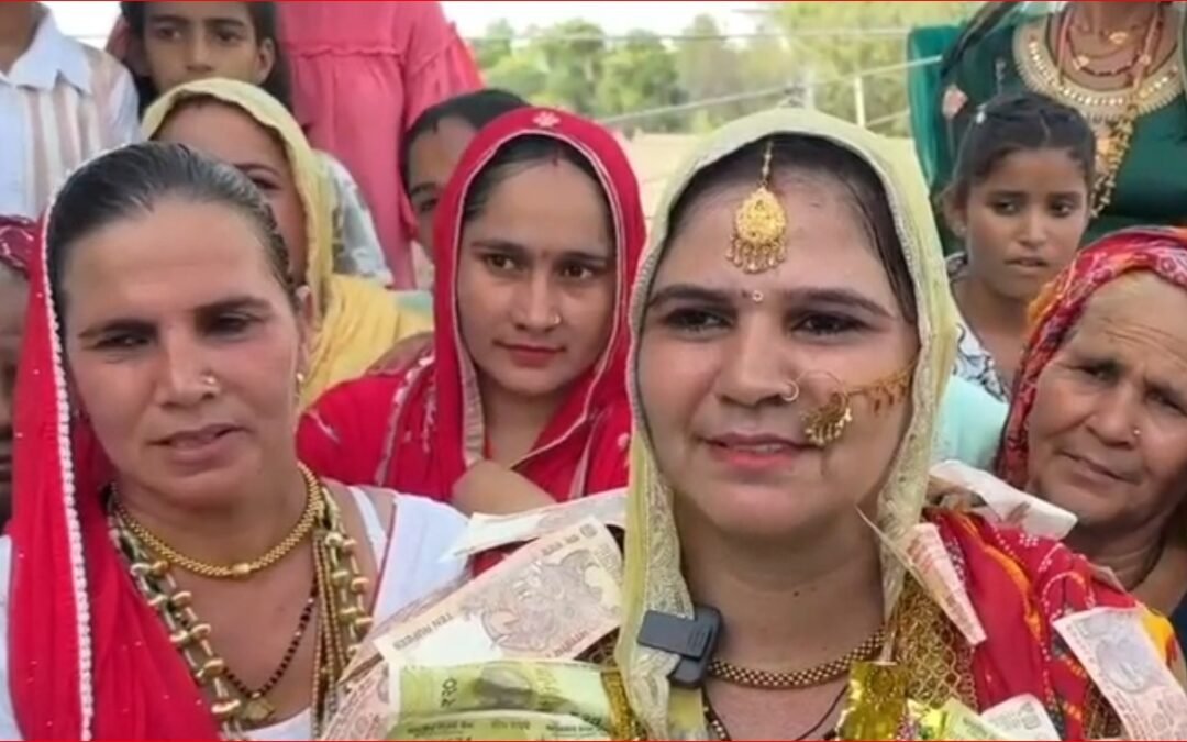 शादी के 19 साल बाद घर में पैदा हुई बेटी, परिवार ने 21 गांवों को कराया भोज, बेटी का शानदार स्वागत देखते रह गए लोग
