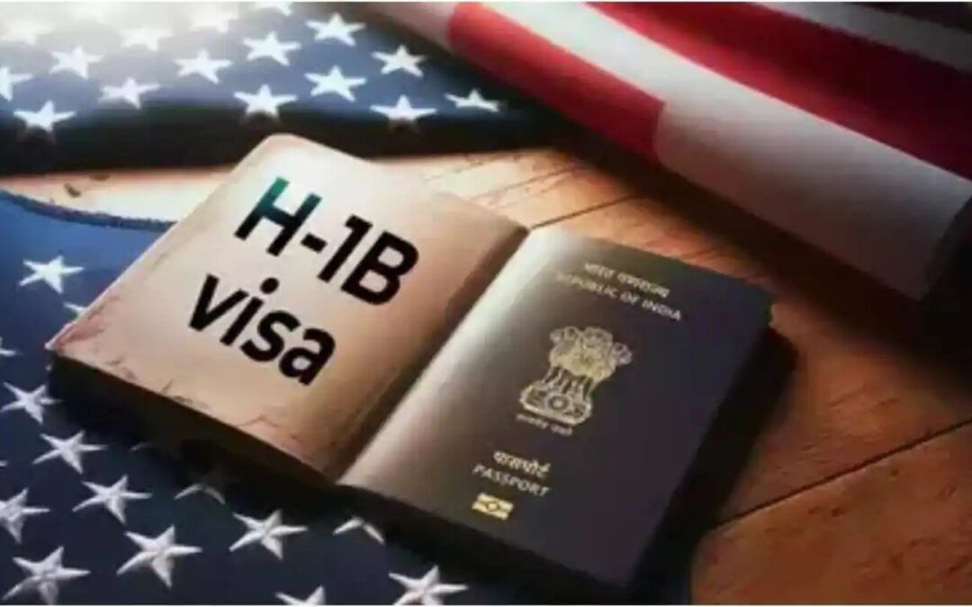 ‘टैरिफ वार’ के बाद अब H-1B वीजा पर बियान, ट्रंप के मंत्री और फ्लोरिडा के गवर्नर ने कहा ‘H-1B स्कैम, इसे बदलूंगा’…