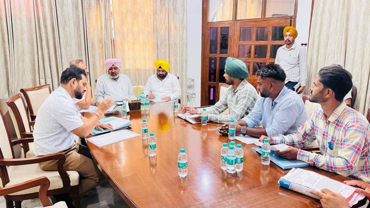 ਹਰਭਜਨ ਸਿੰਘ ਈ ਟੀ ਓ ਨੇ ਕੀਤੀ ਵੱਖ-ਵੱਖ ਯੂਨੀਅਨਾਂ ਨਾਲ ਮੁਲਾਕਾਤ