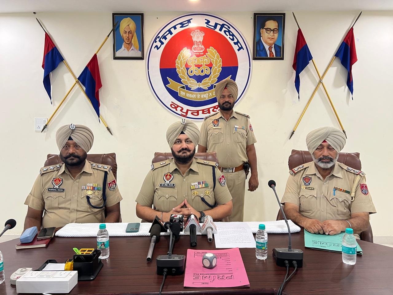 11 ਸਾਲਾਂ ਅਮਰੀਕੀ ਨਾਗਰਿਕ ਬੱਚੇ ਨੂੰ ਅਗਵਾ ਕਰਨ ਦਾ ਮਾਮਲਾ ਪੁਲਿਸ ਨੇ ਸੁਲਝਾਇਆ, ਕਸ਼ਮੀਰ ਤੋਂ ਗ੍ਰਿਫ਼ਤਾਰ ਕੀਤੇ ਦੋਸ਼ੀ, ਬੱਚਾ ਵੀ ਬਰਾਮਦ