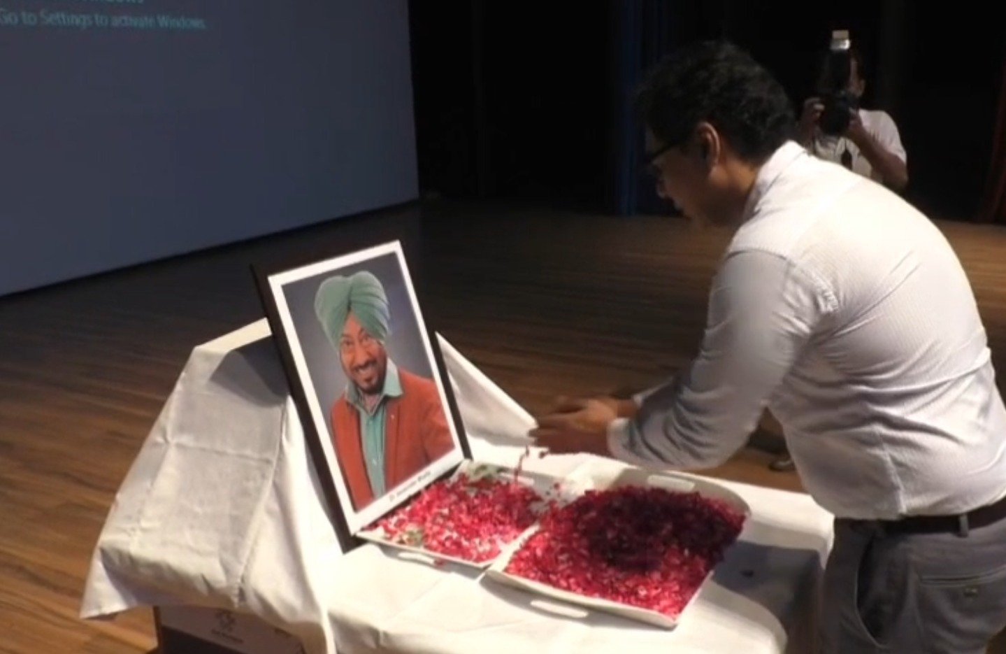 ਲੁਧਿਆਣਾ: ਕਾਮੇਡੀ ਕਿੰਗ ਜਸਵਿੰਦਰ ਭੱਲਾ ਨੂੰ ਪੰਜਾਬ ਖੇਤੀਬਾੜੀ ਯੂਨੀਵਰਸਿਟੀ ’ਚ ਦਿੱਤੀ ਗਈ ਸ਼ਰਧਾਂਜਲੀ