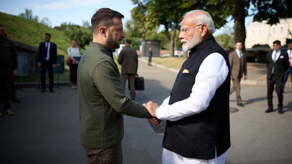 PM मोदी को राष्ट्रपति जेलेंस्की ने फोन किया, हर संभव मदद का दिया आश्वासन