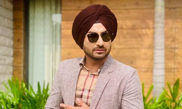 ਪੰਜਾਬੀ ਗਾਇਕ ਰਣਜੀਤ ਬਾਵਾ ਦਾ ਹੜ੍ਹ ਪੀੜਤਾਂ ਲਈ ਵੱਡਾ ਐਲਾਨ: ਕੈਨੇਡਾ ਸ਼ੋਅ ਦੀ ਕਮਾਈ ਹੜ੍ਹ ਪੀੜਤਾਂ ਨੂੰ ਦੇਵਾਂਗੇ