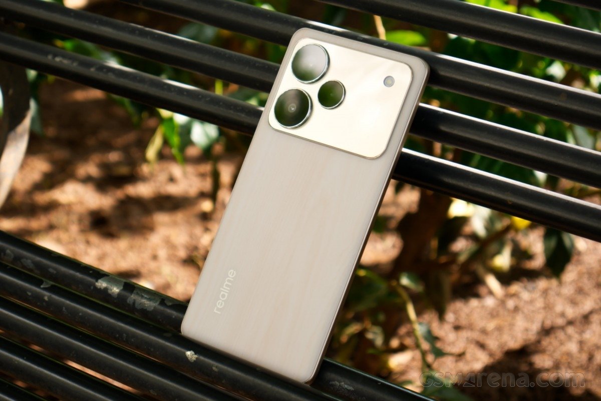 Realme P4 Pro 5G: 7000mAh ਬੈਟਰੀ ਵਾਲਾ ਇਹ ਸ਼ਕਤੀਸ਼ਾਲੀ ਫੋਨ ਹੋਇਆ ਲਾਂਚ, ਸੈਲਫੀ ਲਈ ਮਿਲੇਗਾ 50MP ਕੈਮਰਾ