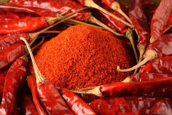 ਮਸਾਲੇਦਾਰ ‘ਲਾਲ ਮਿਰਚ’ ਦੇ ਕਈ ਫਾਇਦੇ , ਇਹ ਅੱਖਾਂ ਤੋਂ ਦਿਲ ਤੱਕ ਦੀ ਡਾਕਟਰ ; ਜਾਣੋ