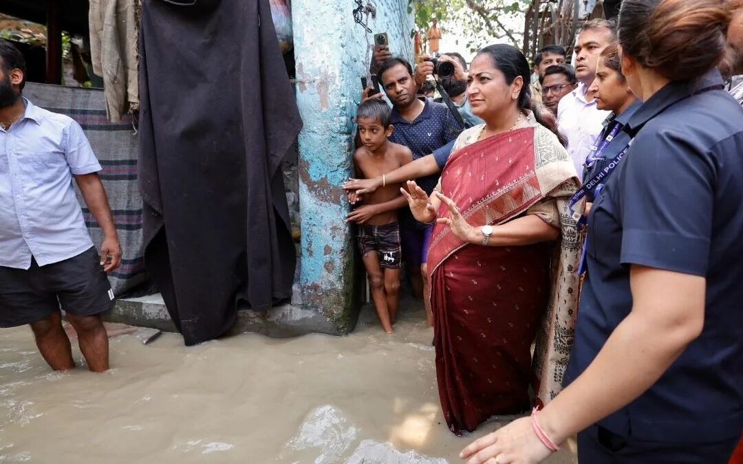 दिल्ली सीएम रेखा गुप्ता पर हमले की कोशिश, जनसुनवाई दौरान मारा थप्पड़