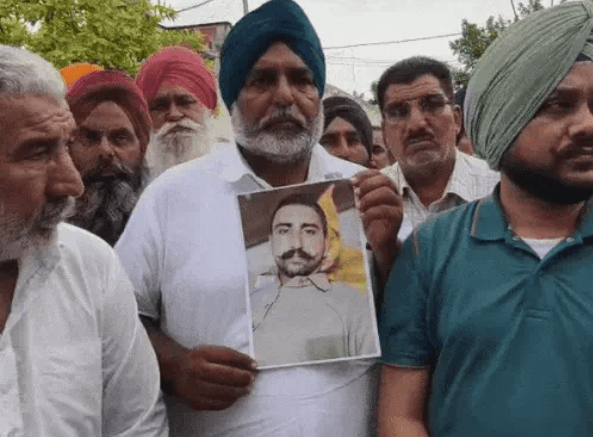 ਸਰਹੱਦ ਪਾਰ ਫਸਿਆ ਪੰਜਾਬੀ ਨੌਜਵਾਨ ‘ਅੰਮ੍ਰਿਤਪਾਲ’, ਧੀ ਦੀ ਉਮਰ ਨੇ ਪਿਤਾ ਦਾ ਦਿਲ ਭਰ ਦਿੱਤਾ