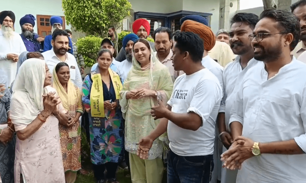 ਅਕਾਲੀ ਦਲ ਤੇ ਕਾਂਗਰਸ ਨੂੰ ਛੱਡ ਕੇ ਬਾਹੋਨਾ ਰੋਡ ਦੇ 100 ਤੋਂ ਵੱਧ ਪਰਿਵਾਰ ‘ਆਮ ਆਦਮੀ ਪਾਰਟੀ’ ਵਿੱਚ ਹੋਏ ਸ਼ਾਮਲ