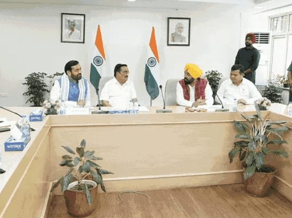 SYL ’ਤੇ ਪੰਜਾਬ CM ਦੀ ਸ਼ਰਤ ‘ਤੇ ਅੱਜ ਫੈਸਲਾ! ਦਿੱਲੀ ‘ਚ ਅਹਿਮ ਮੀਟਿੰਗ, 13 ਅਗਸਤ ਨੂੰ ਸੁਪਰੀਮ ਕੋਰਟ ‘ਚ ਸੁਣਵਾਈ