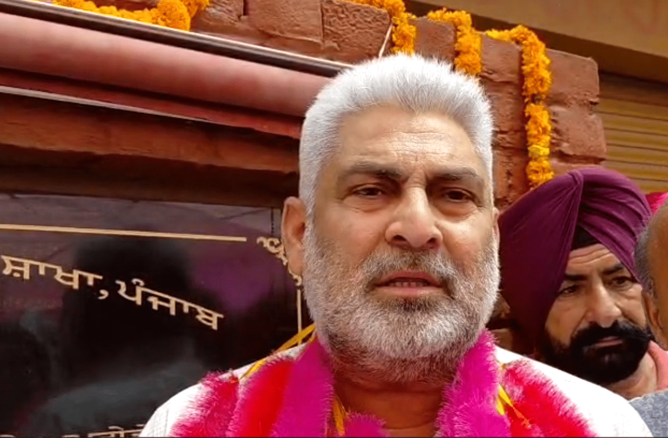 ਪੰਜਾਬ ਸਰਕਾਰ ਦੀ ਹਲਕਾ ਭੋਆ ਦੇ ਲੋਕਾਂ ਨੂੰ ਵੱਡੀ ਸੌਗ਼ਾਤ! ਲਾਲ ਚੰਦ ਕਟਾਰੂਚੱਕ ਨੇ ਇਲਾਕੇ ਨੂੰ ਜੋੜਦੇ ਰੋਡ ਦਾ ਰੱਖਿਆ ਨੀਂਹ ਪੱਥਰ