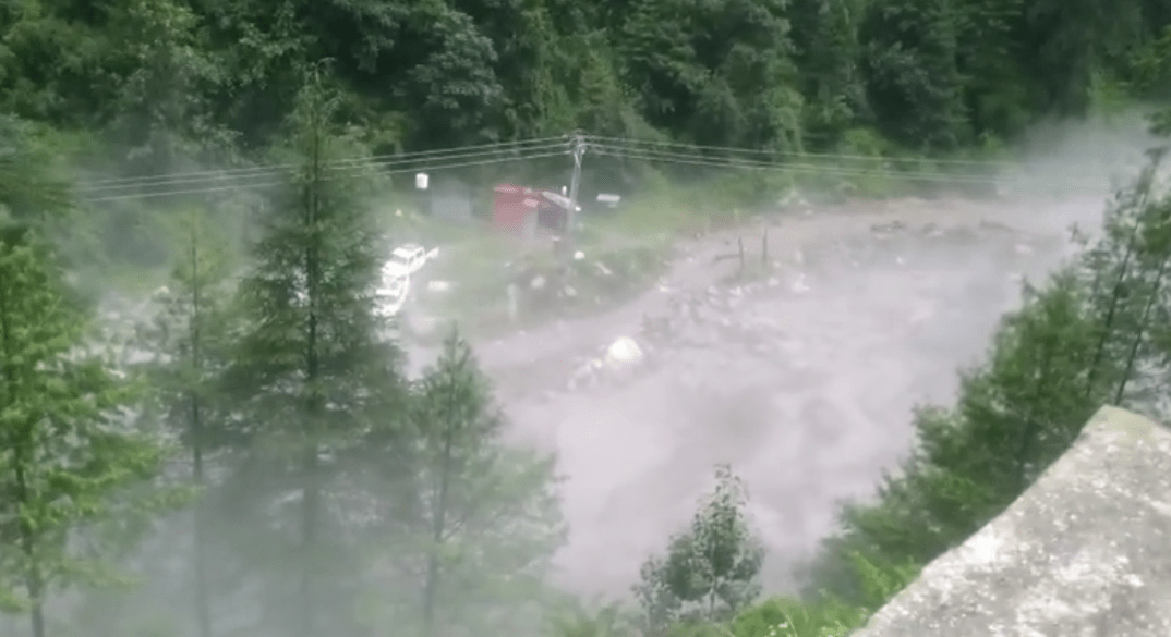 ਕੁੱਲੂ ਤੇ ਸ਼ਿਮਲਾ ‘ਚ ਬਾਦਲ ਫਟਣ ਕਾਰਨ ਤਬਾਹੀ, ਕਈ ਇਲਾਕਿਆਂ ‘ਚ ਫਲੈਸ਼ ਫਲੱਡ