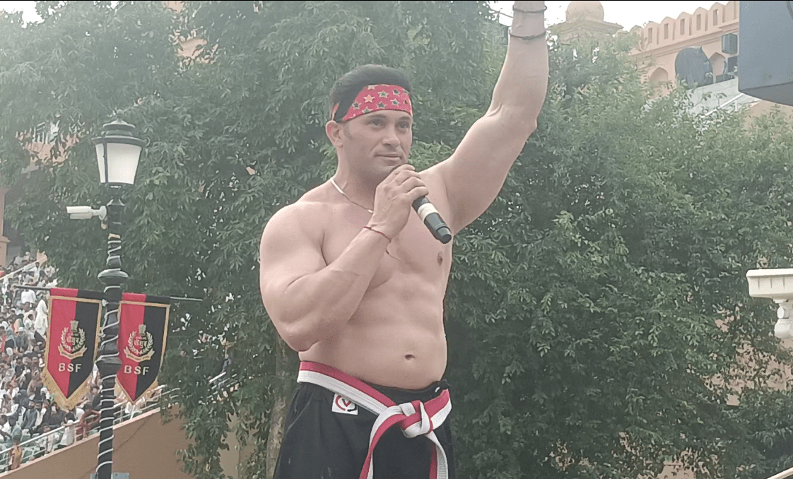 ਵਿਸਪੀ ਖਰਾਦੀ ਨੇ 261 ਕਿਲੋ ਭਾਰ ਚੁੱਕ ਕੇ ਬਣਾਇਆ ਗਿਨੀਜ਼ ਵਰਲਡ ਰਿਕਾਰਡ, ਅਟਾਰੀ ਬੋਰਡਰ ‘ਤੇ ਰਚਿਆ ਇਤਿਹਾਸ