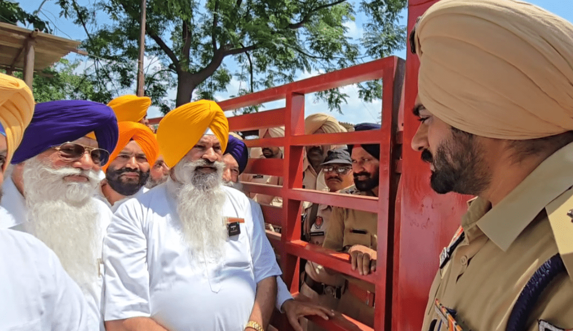 ਨਾਭਾ ਜੇਲ੍ਹ ‘ਚ ਬਿਕਰਮ ਮਜੀਠੀਆ ਨੂੰ ਮਿਲਣ ਤੋਂ ਰੋਕਿਆ ਸੁੱਚਾ ਸਿੰਘ ਲੰਗਾਹ, ਅਕਾਲੀ ਦਲ ਨੇ ਸਰਕਾਰ ‘ਤੇ ਲਾਏ ਧੱਕੇਸ਼ਾਹੀ ਦੇ ਦੋਸ਼