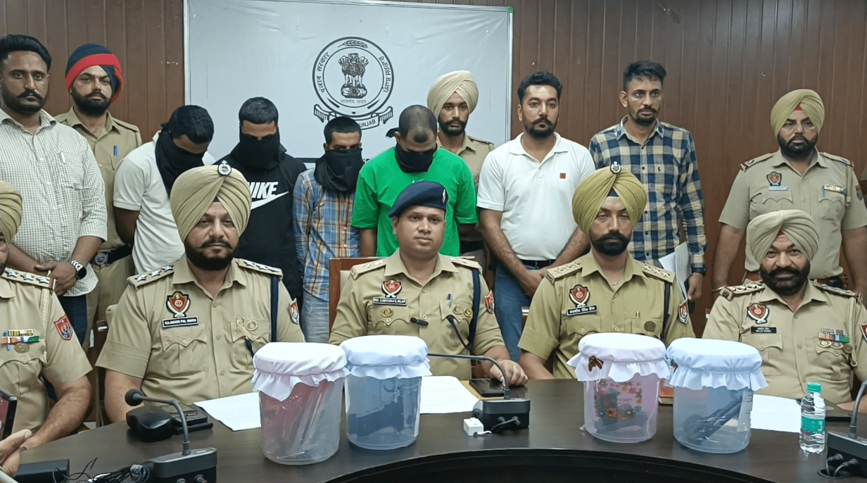 ਬਰਨਾਲਾ ਪੁਲਿਸ ਨੂੰ ਵੱਡੀ ਸਫਲਤਾ, ਬੰਬੀਹਾ ਗਰੁੱਪ ਦੇ 4 ਗੈਂਗਸਟਰ ਗ੍ਰਿਫ਼ਤਾਰ