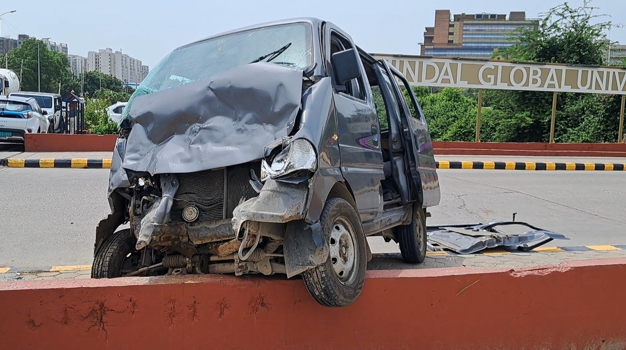 सोनीपत में स्कूल वैन दुर्घटनाग्रस्त, 6 स्टूडेंट घायल, 1 की हालत गंभीर
