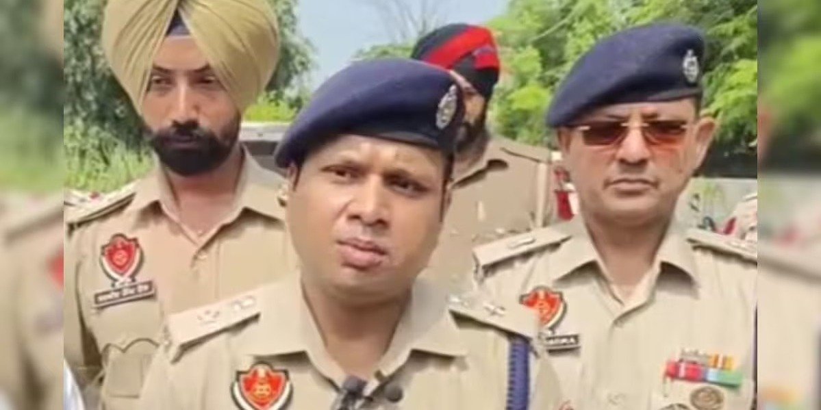 ਨਸ਼ਿਆਂ ਵਿਰੁੱਧ ਜੰਗ ‘ਚ ਵੱਡੀ ਕਾਰਵਾਈ, ਨਸ਼ਾ ਤਸਕਰ ਦਾ ਘਰ ਢਾਹਿਆ – SSP ਸਰਫ਼ਰਾਜ ਆਲਮ ਦੀ ਅਗਵਾਈ ਹੇਠ ਹੋਈ ਕਾਰਵਾਈ