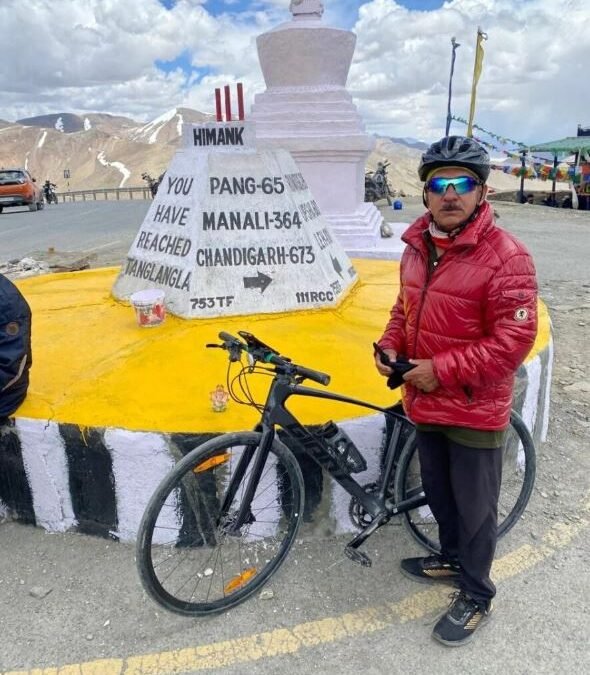 62 ਸਾਲ ਦੇ ਆਲੋਕ ਭੰਡਾਰੀ ਨੇ ਲੇਹ ਫਤਹਿ ਕਰ ਬਣਾਇਆ World Record, ਇੰਟਰਨੈਸ਼ਨਲ ਬੁੱਕ ਆਫ਼ ਰਿਕਾਰਡਜ਼ ‘ਚ ਦਰਜ ਹੋਇਆ ਨਾਂਅ