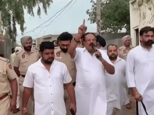 ਕੈਂਪ ਲਗਾਉਣ ਜਾਂਦੇ ਸਮੇਂ ਭਾਜਪਾ ਪ੍ਰਧਾਨ ਕੀਤਾ ਡਿਟੇਨ, ਪੁਲਿਸ ਨੇ ਹਿਰਾਸਤ ‘ਚ ਲਏ ਕਈ ਆਗੂ