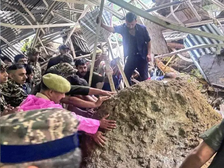 ਵੈਸ਼ਨੋ ਦੇਵੀ ਵਿੱਚ ਜ਼ਮੀਨ ਖਿਸਕਣ ਨਾਲ ਮਰਨ ਵਾਲਿਆਂ ਦੀ ਗਿਣਤੀ 30 ਹੋਈ, ਮ੍ਰਿਤਕਾਂ ਵਿੱਚ ਜ਼ਿਆਦਾਤਰ ਸ਼ਰਧਾਲੂ ਹਨ, ਬਚਾਅ ਕਾਰਜ ਜਾਰੀ