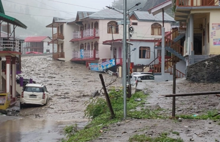 ਉੱਤਰਾਖੰਡ ਵਿਚ ਕੁਦਰਤੀ ਕਹਿਰ: ਬਾਦਲ ਫਟਣ ਕਾਰਨ ਜਲਪ੍ਰਲੈ, 100 ਤੋਂ ਵੱਧ ਲੋਕ ਲਾਪਤਾ