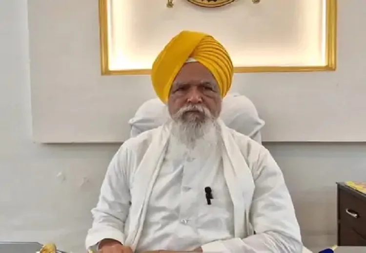 ਡੇਰਾ ਸਿਰਸਾ ਮੁਖੀ ਨੂੰ ਪੈਰੋਲ ਦੀ ਜਥੇਦਾਰ ਬਾਬਾ ਟੇਕ ਸਿੰਘ ਵਲੋਂ ਨਿਖੇਧੀ