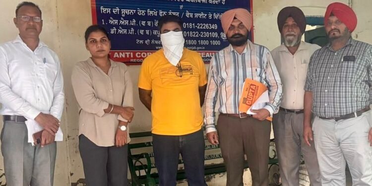 50 ਹਜ਼ਾਰ ਰੁਪਏ ਰਿਸ਼ਵਤ ਲੈਣ ਵਾਲਾ ASI ਤੇ ਕਾਂਸਟੇਬਲ ਗ੍ਰਿਫ਼ਤਾਰ