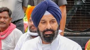 ਬਿਕਰਮ ਮਜੀਠਿਆ ਮਾਮਲੇ ‘ਚ ਹਾਈਕੋਰਟ ਨੇ 14 ਦਿਨਾਂ ‘ਚ ਜਵਾਬ ਦੇਣ ਦਾ ਦਿੱਤਾ ਹੁਕਮ